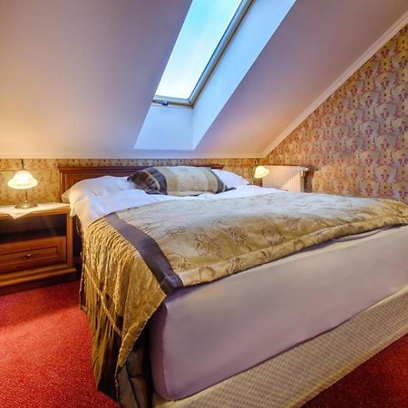 Hotel Tevel Sladkovicovo Eksteriør billede