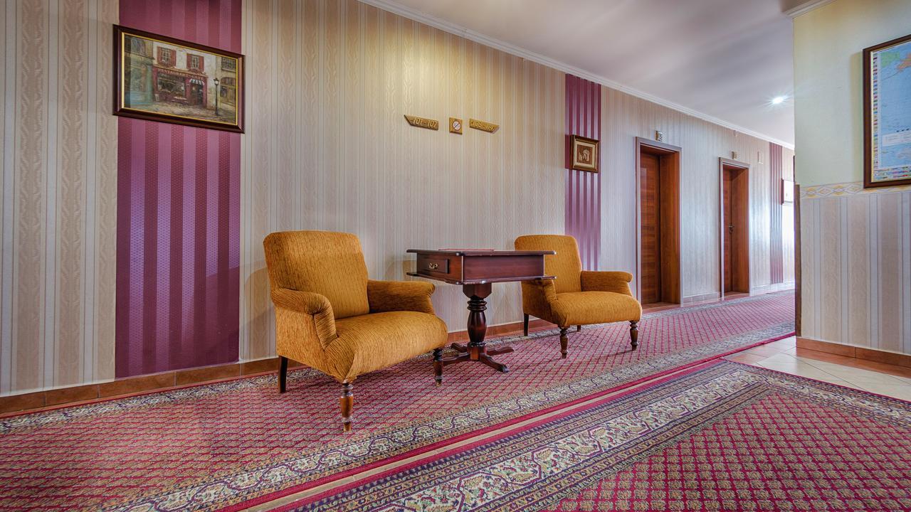 Hotel Tevel Sladkovicovo Eksteriør billede