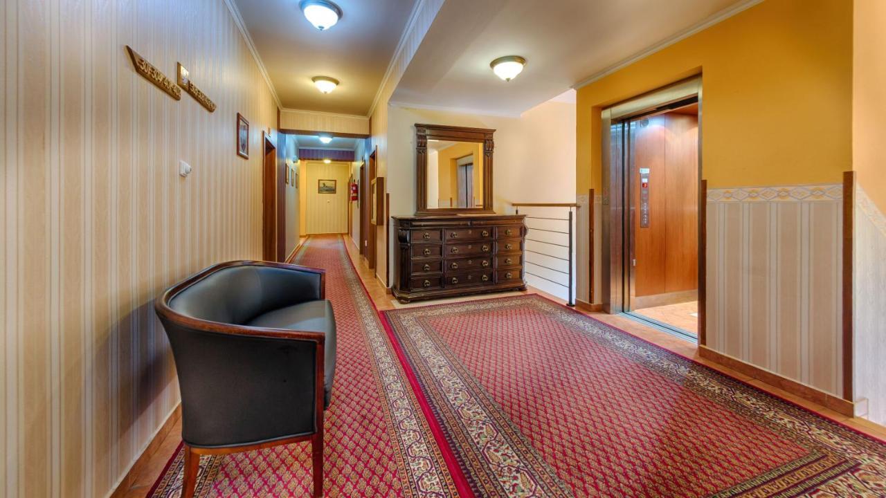 Hotel Tevel Sladkovicovo Eksteriør billede
