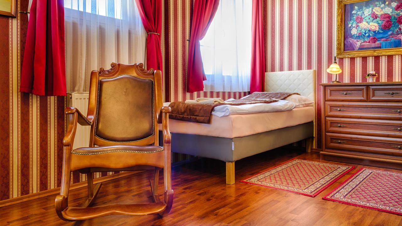 Hotel Tevel Sladkovicovo Eksteriør billede